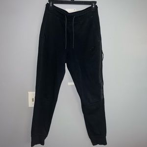 nike black joggers
